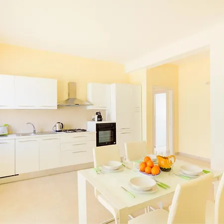 Domus Iose Seaview Apartment *
